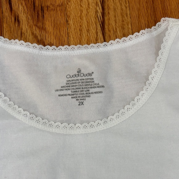 Cuddl Duds White Lace Trim Base Layer Top Set of 2 - Picture 2 of 9